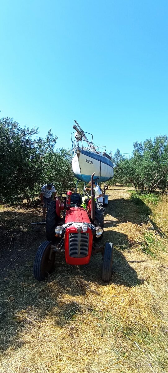 🛥️ Plachetnice Ariel – stabilní německá klasika s přívěsem - 7