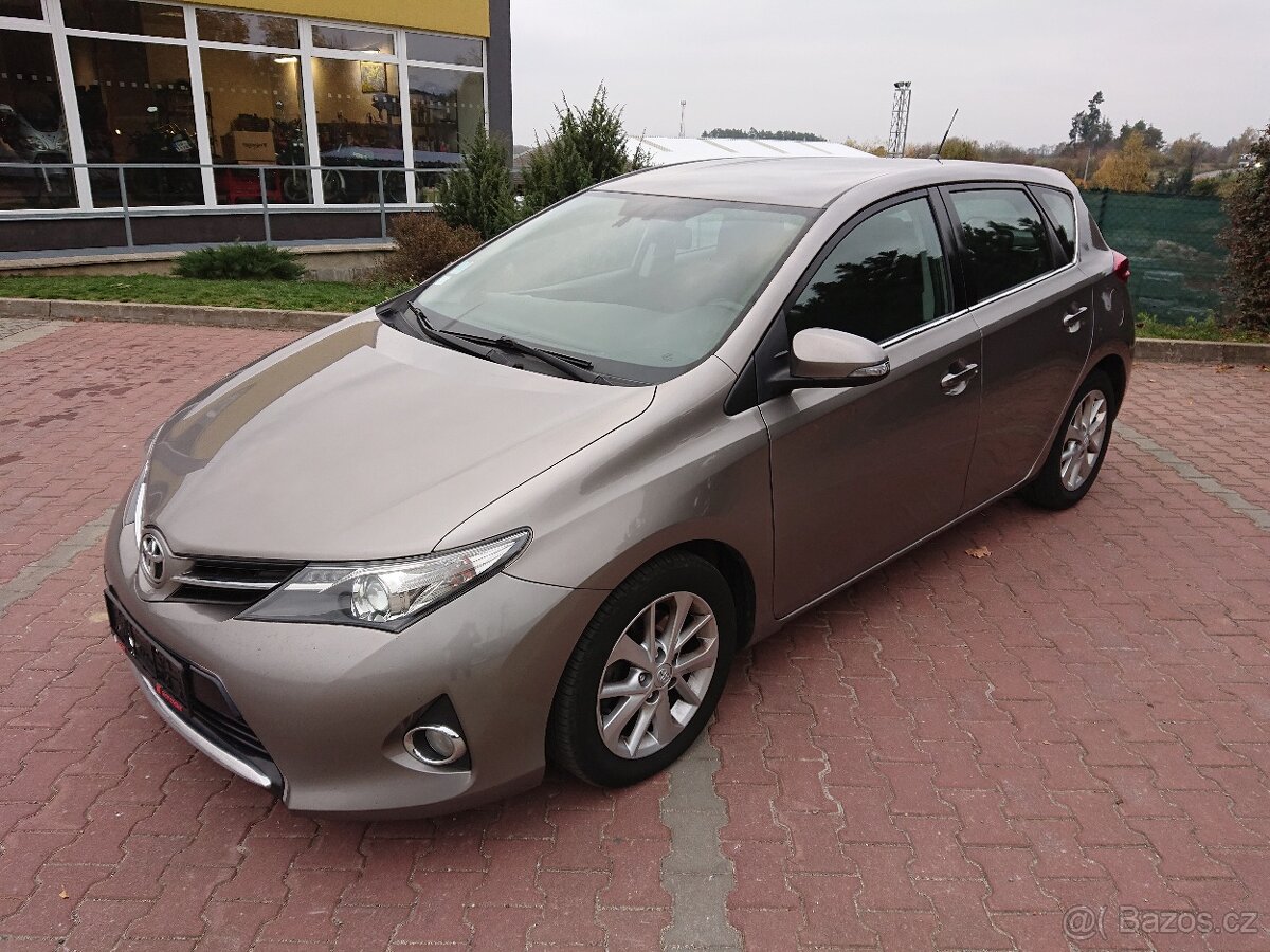 Toyota Auris 2.0 D-4D Active 12/2013 - 7