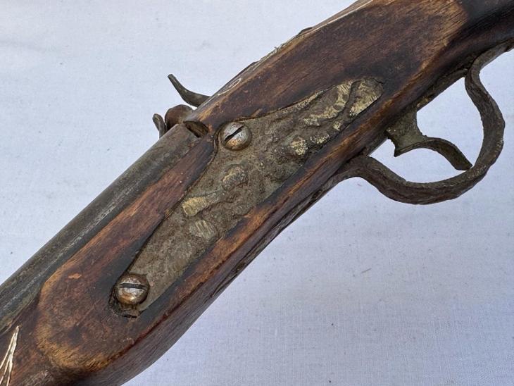 Křesadlovka se sekyrkou - 7