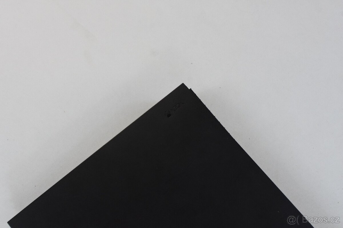 Xbox One X 1TB - 7