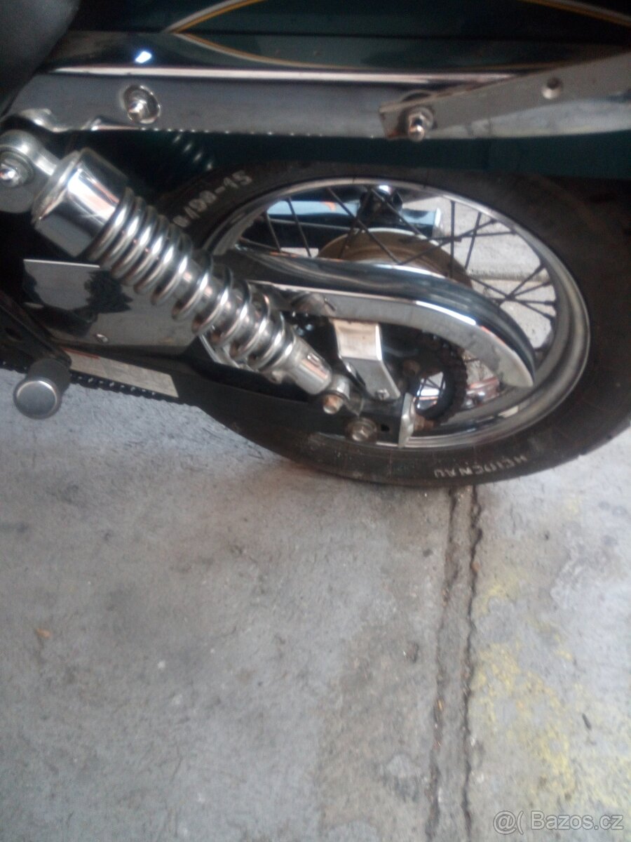 Suzuki GZ 125 - 7