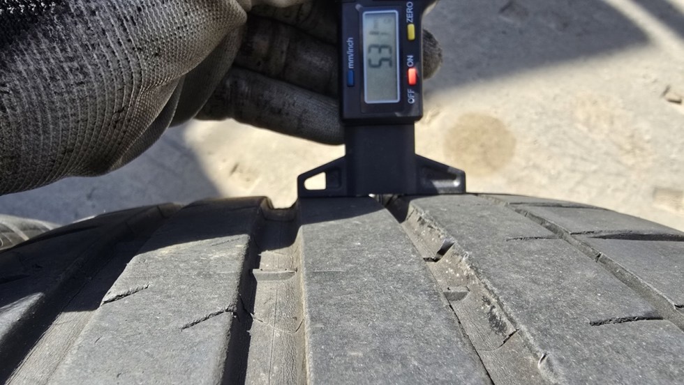 Letní pneu 225/40/19 Michelin - 7