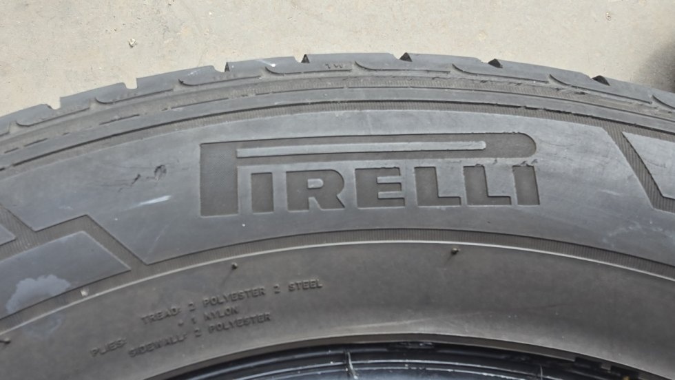 Letní pneu 215/65/16c Pirelli - 7