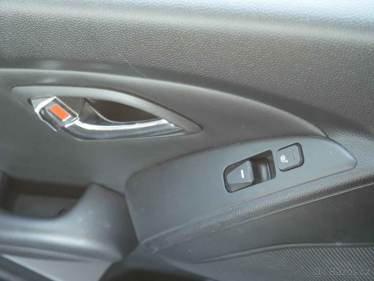 Hyundai Ix35 1.7CRDi , 85 kW nafta, 2012 - 7