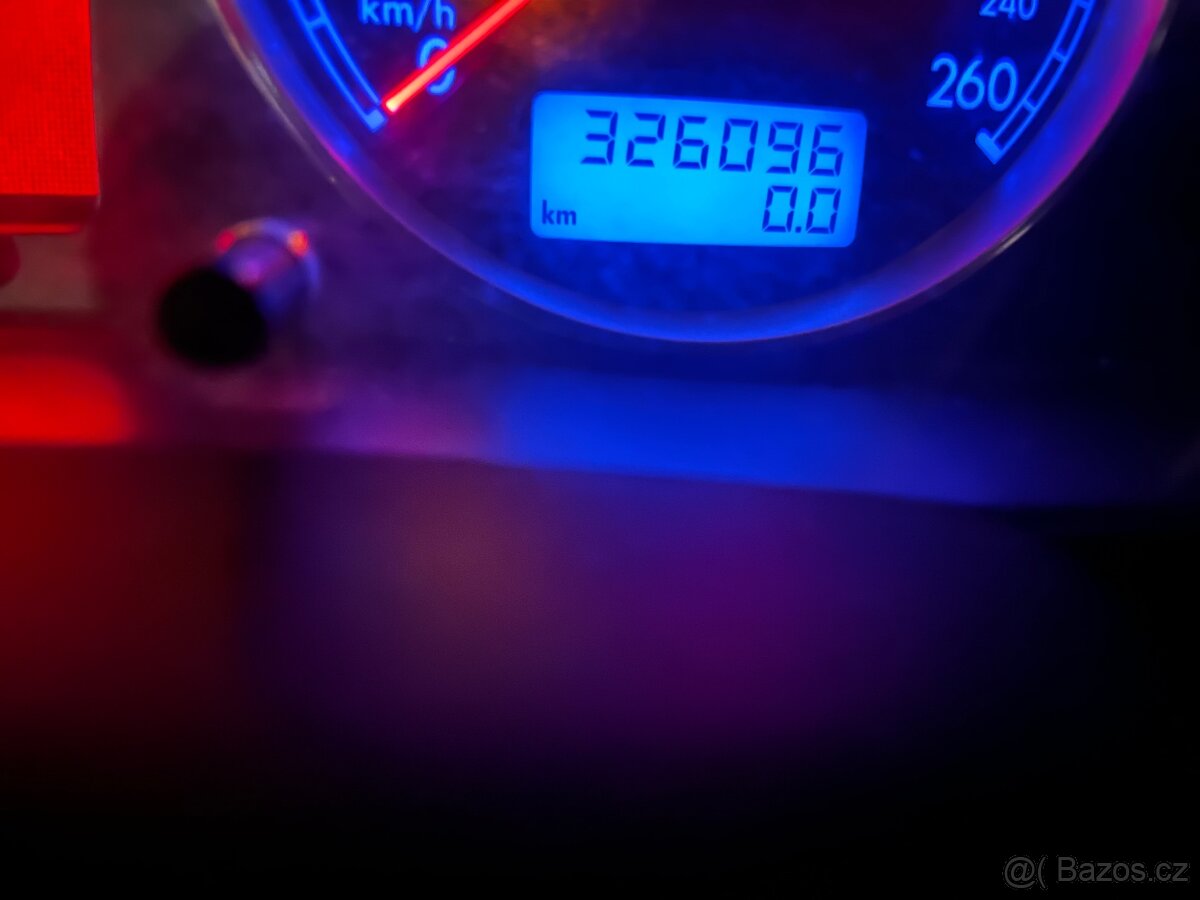 Prodám VW PASSAT - 7