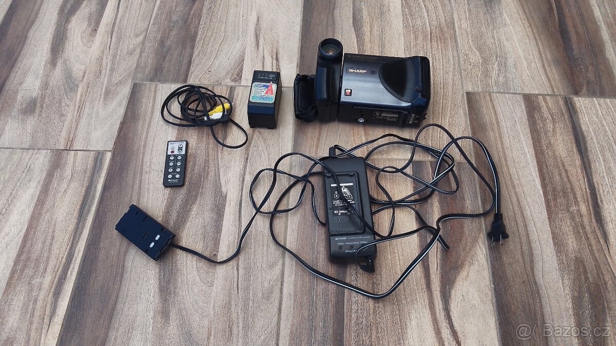 Prodám kameru Sharp - 7