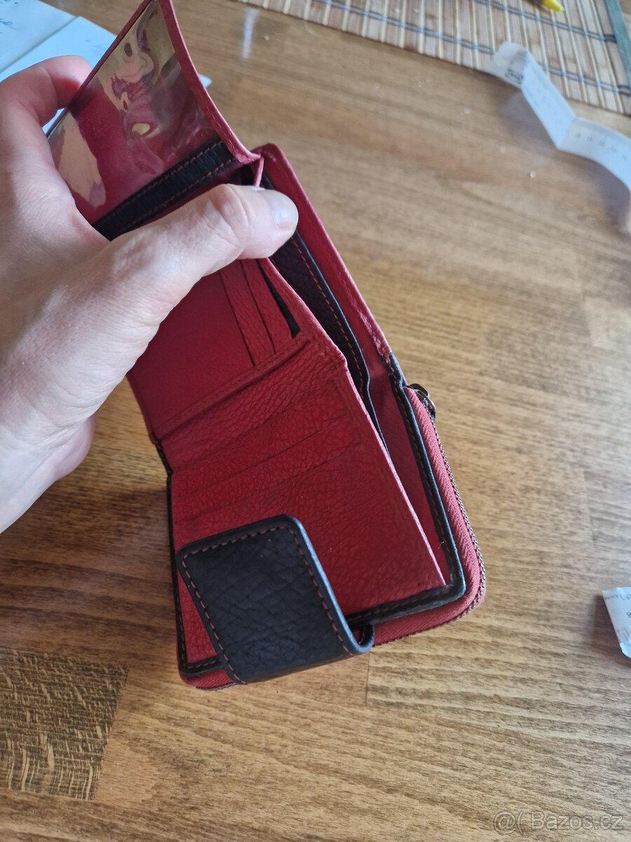 Damská kožená peněženka Lagen - 7