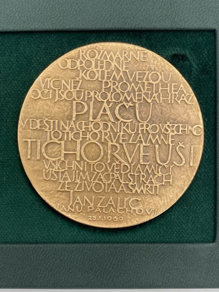 Vyprodaná trojsada Palach - 7