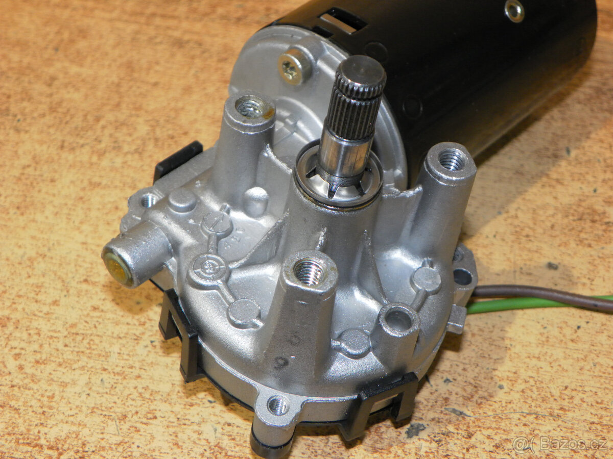 Elektromotor s převodovkou BOSCH 0 390 251 683 CHP 12V, 45ot - 7