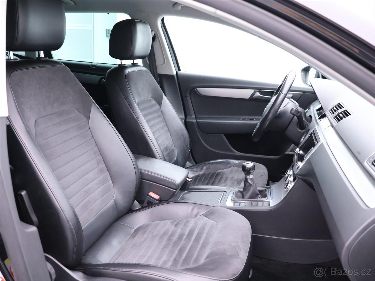 Volkswagen Passat 1,4 TSI 90kW Highline 1.Maj. (2012) - 7