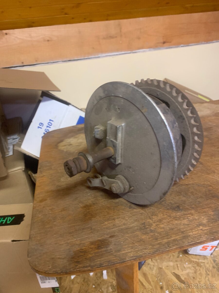 Jawa brzdový štít s paknami,rozeta,talíř rozety ašroub kola - 7