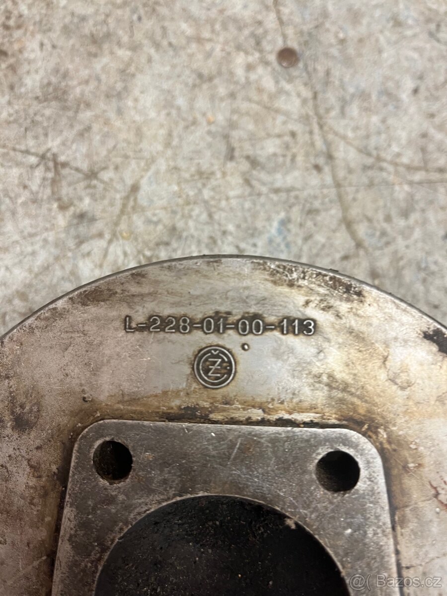 Hlava Válce asi ČZ 150C - 7