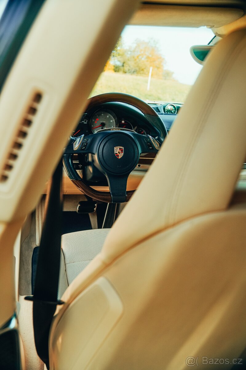 PORSCHE PANAMERA 4S 400HP V8 - 7