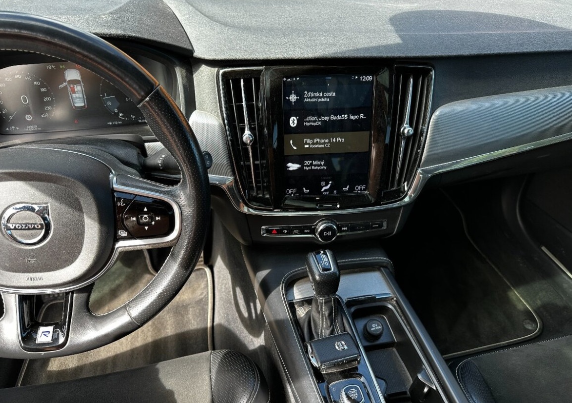 VOLVO V90 R-Design D5 AWD, 2017 + zimní kola - 7