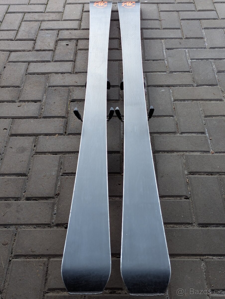 Prémiové švýcarské lyže AK ORANGE POP, 179cm, 2023 - 7