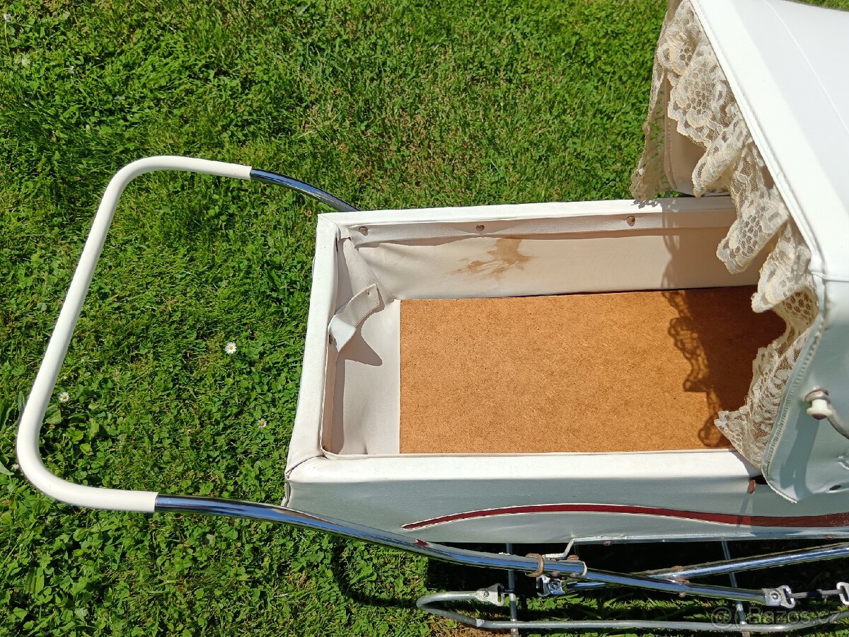 Dětský retro kočárek pro panenky - 7