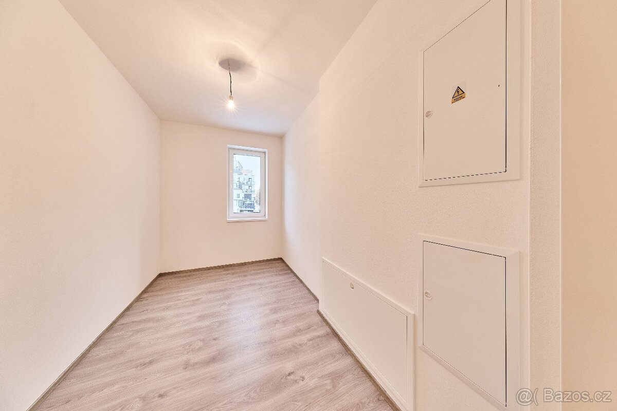 Prodej atypického bytu 4+kk s balkonem - 7