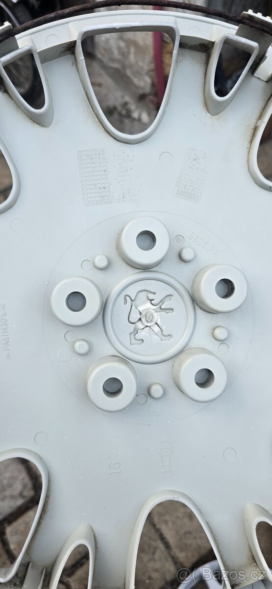 Poklice Peugeot 16" - 7