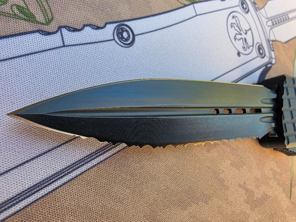 Microtech Combat Troodon Delta Frag Dagger Full Serrated - 7