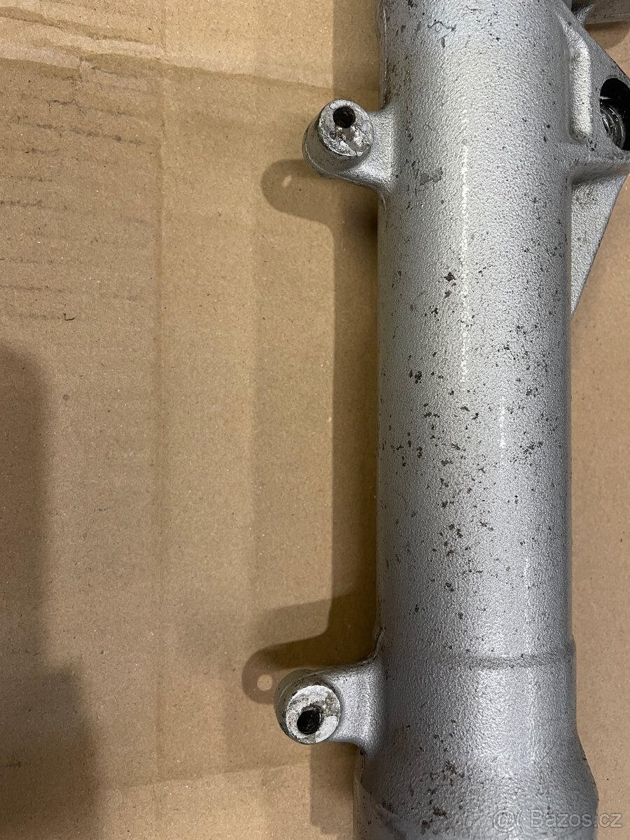 BMW F800S ST - přední vidlice - 7