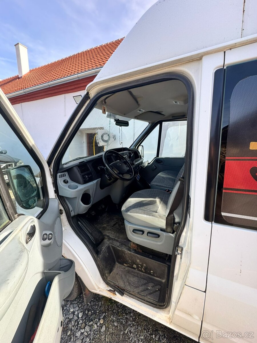 Prodám ford transit 9 míst L1 H2 r.v. 2013 - 7