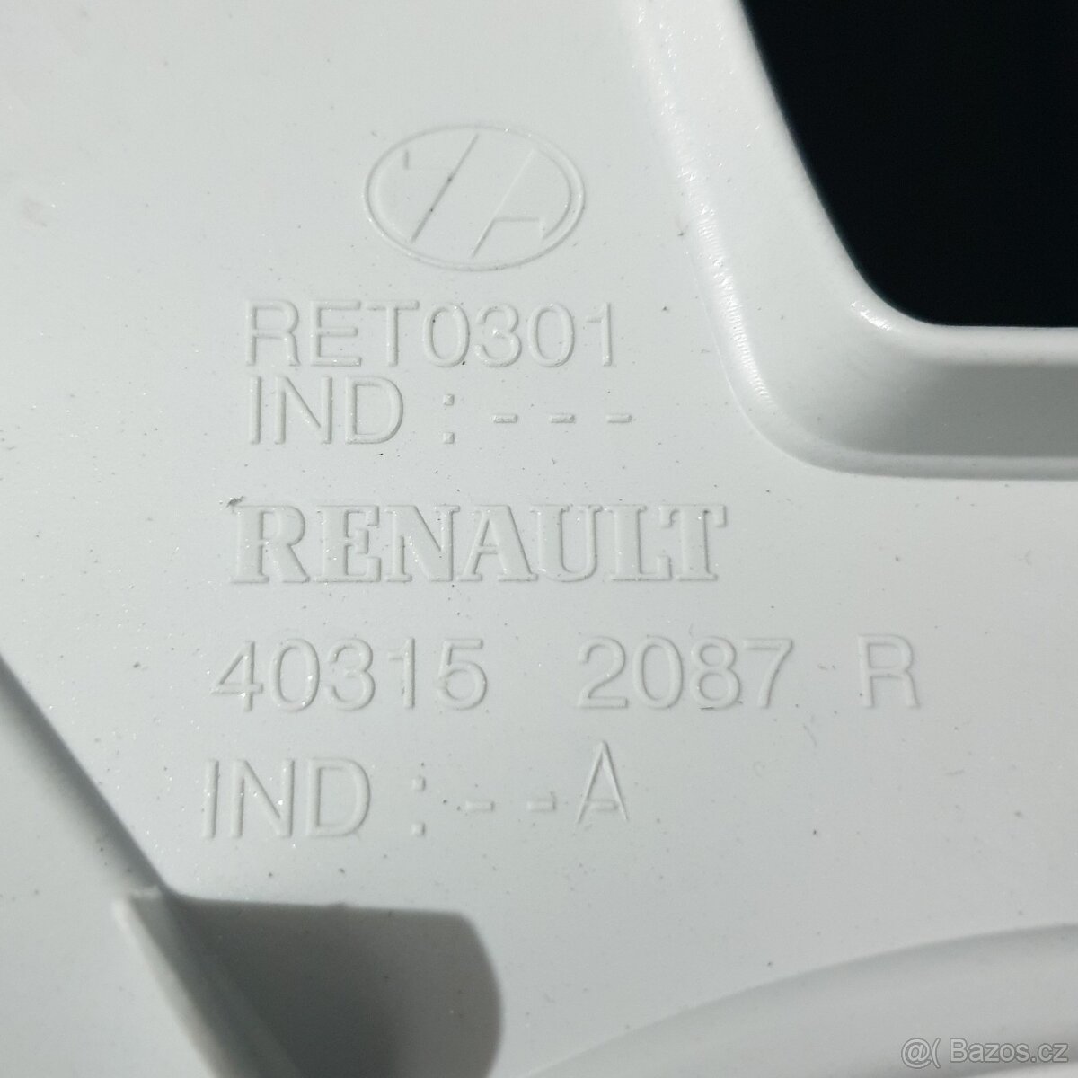 Nové poklice Renault 15" ORIGINÁLNÍ č. N0 - 7