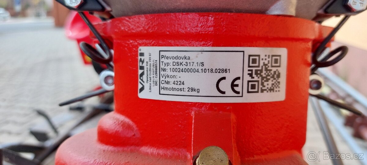 Prodám sestavu malotraktor VARI IV - 7