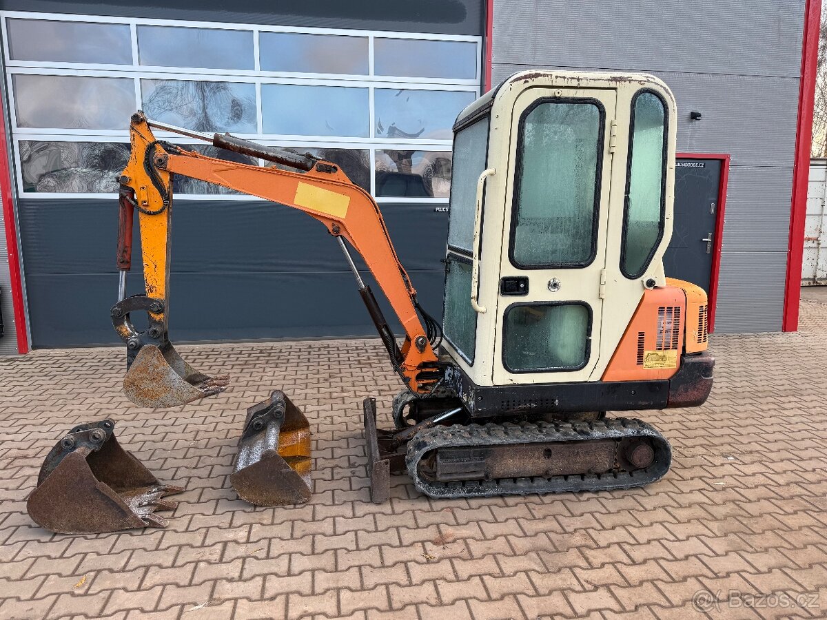 Hanix H15 minibagr 1,5T + 3x lžíce - 7