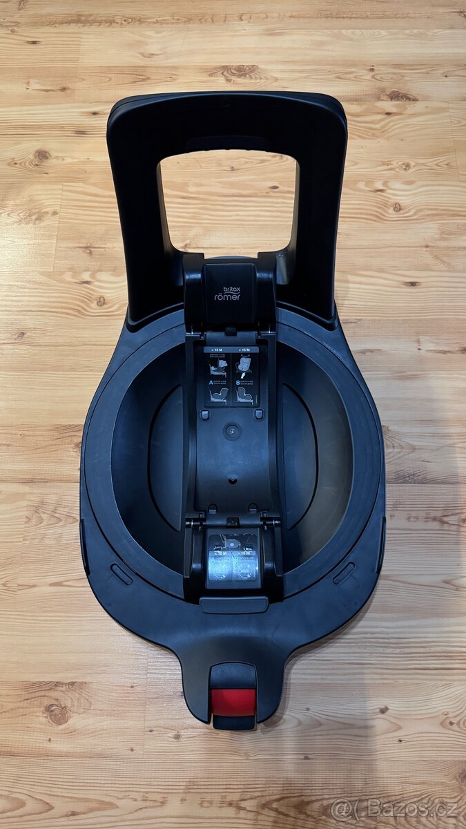 RÖMER Baby-Safe 3 + základna - 7