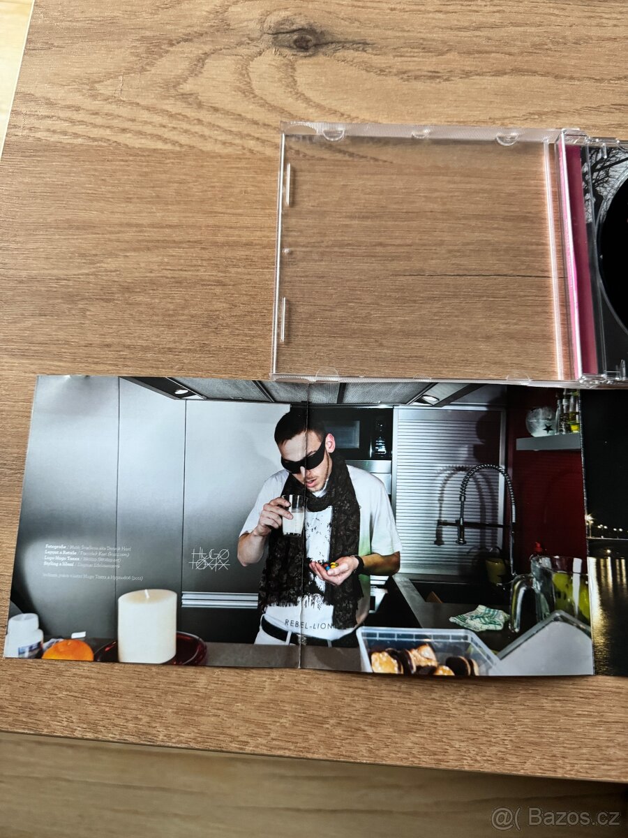 Hugo Toxxx – Legální drogy + Ilegální kecy (2×CD) - 7