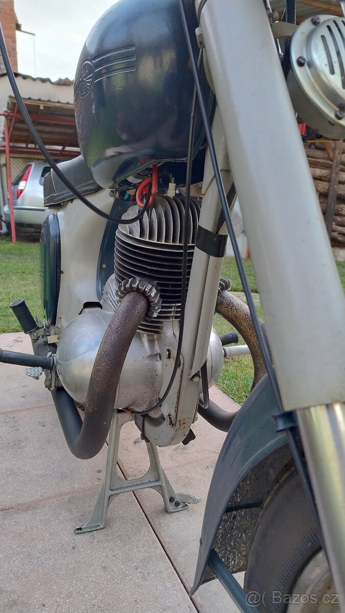 Jawa 250-353 kývačka, první vlastník můj otec - 7