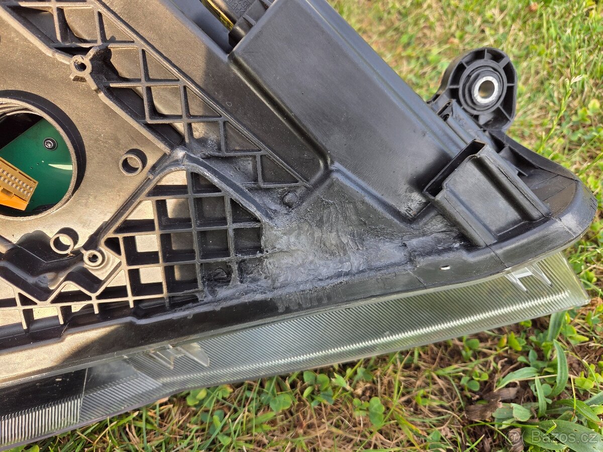 Přední levé xenon světlo Škoda Superb III - 7