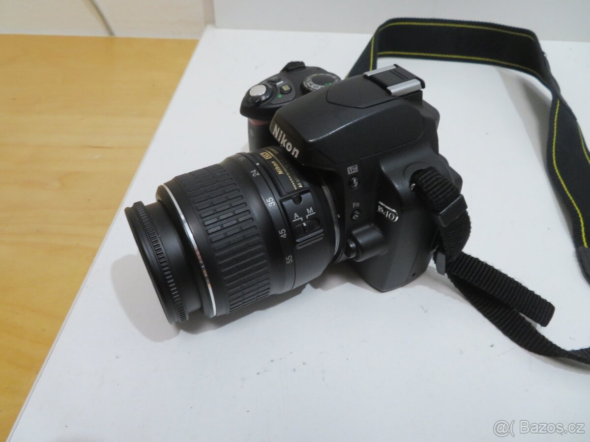 Digitální fotoaparát Nikon D40 + objektiv (závěrka 17596) - 7