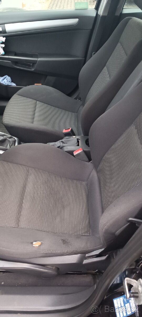 Opel Astra 1,7 CDTI kombi 92kW - 7