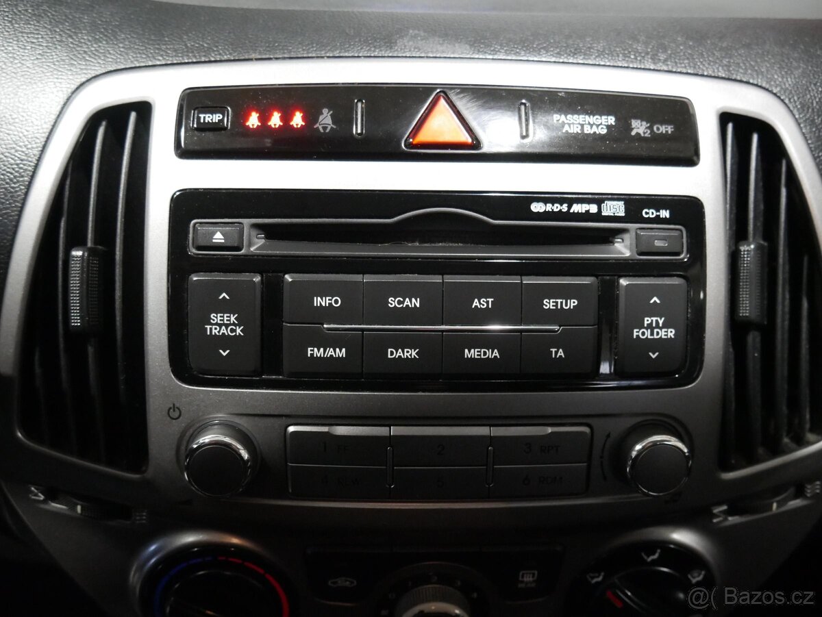 Hyundai I20 1.2i , 63 kW benzín, 2014 - 7