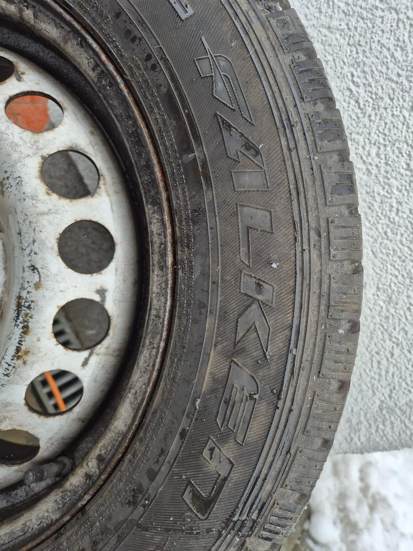 zimní pneu Falken Eurowinter z VW T5 205 55 R16c - 7