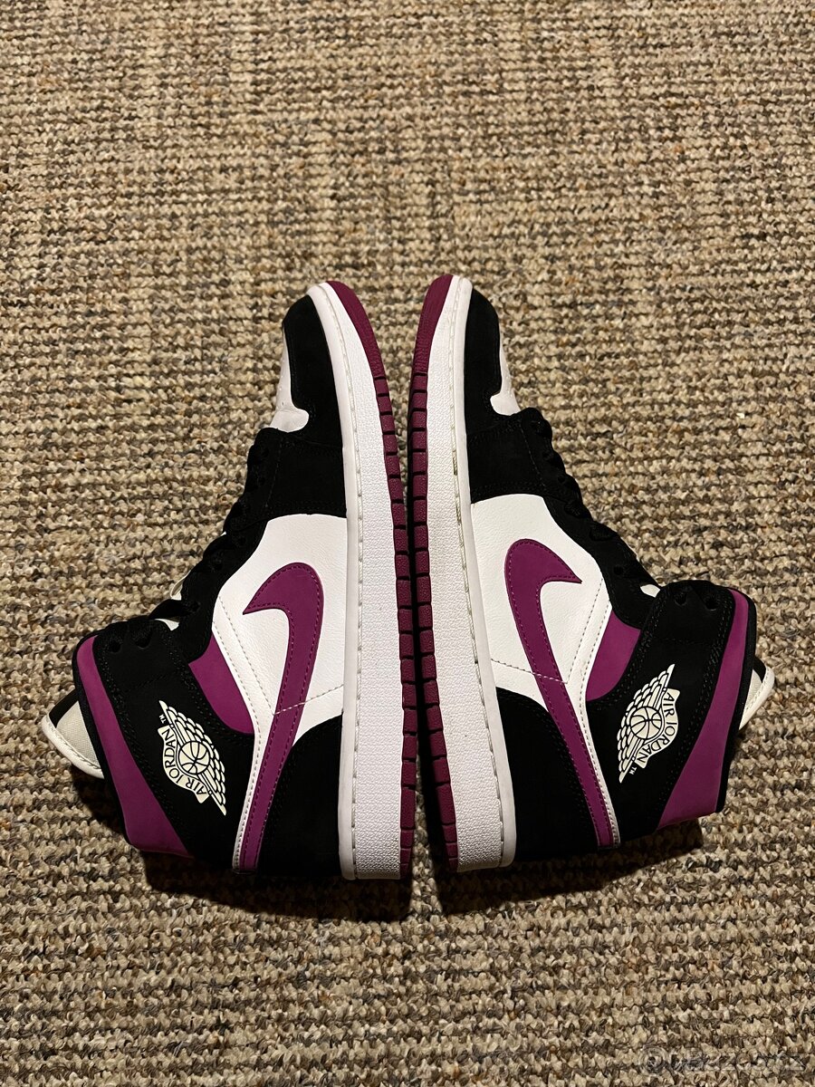 Nike Air Jordan 1 Mid Magenta - 7