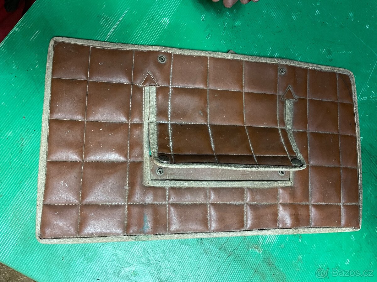 dečka, kryt chladiče škoda neznám typ - 7