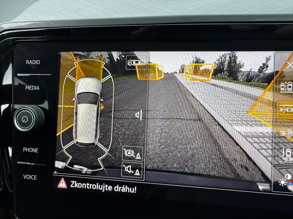 VW Passat B8.5 Variant 2.0TDI 140kW DSG - 7