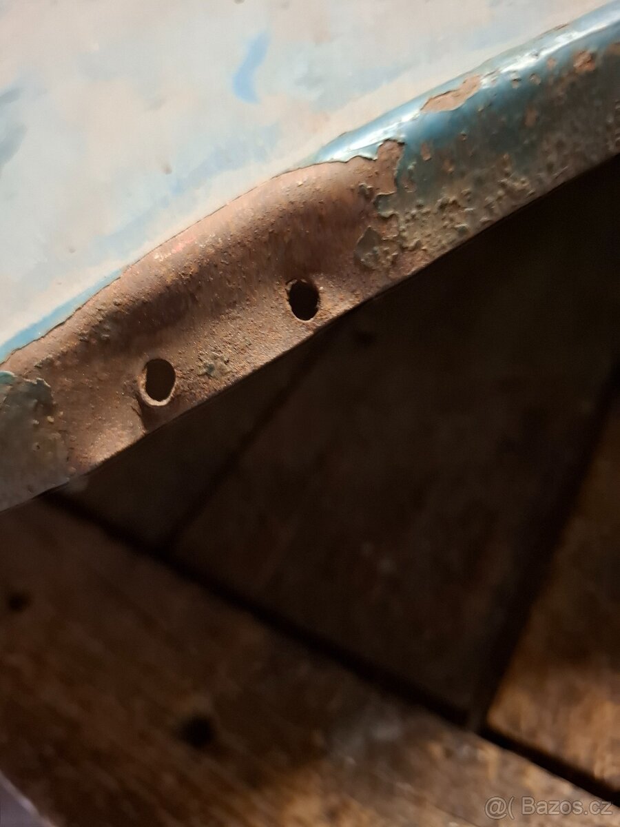 Pravý zadní blatník Škoda 1000MB 1964 - 1966 žábrový - 7