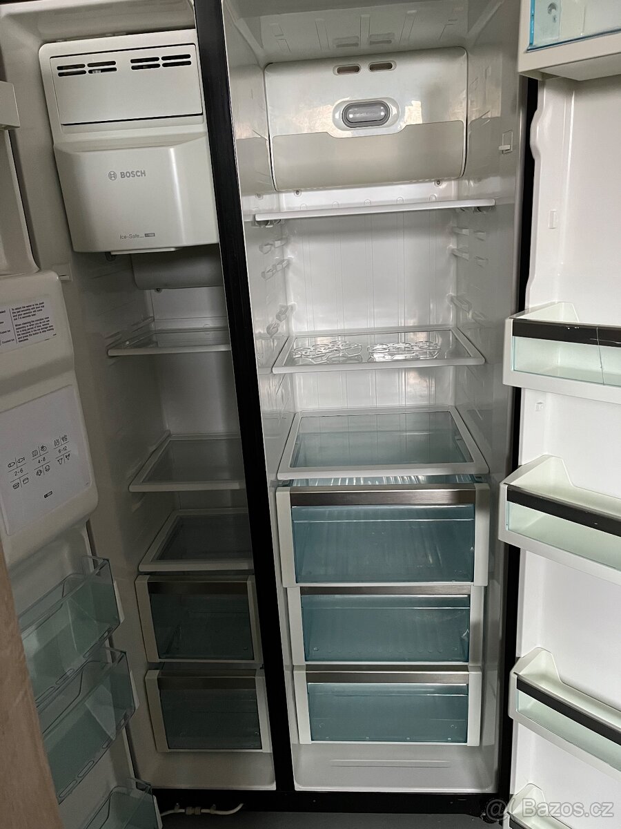 Prodám americkou lednici BOSCH – side by side, černá - 7