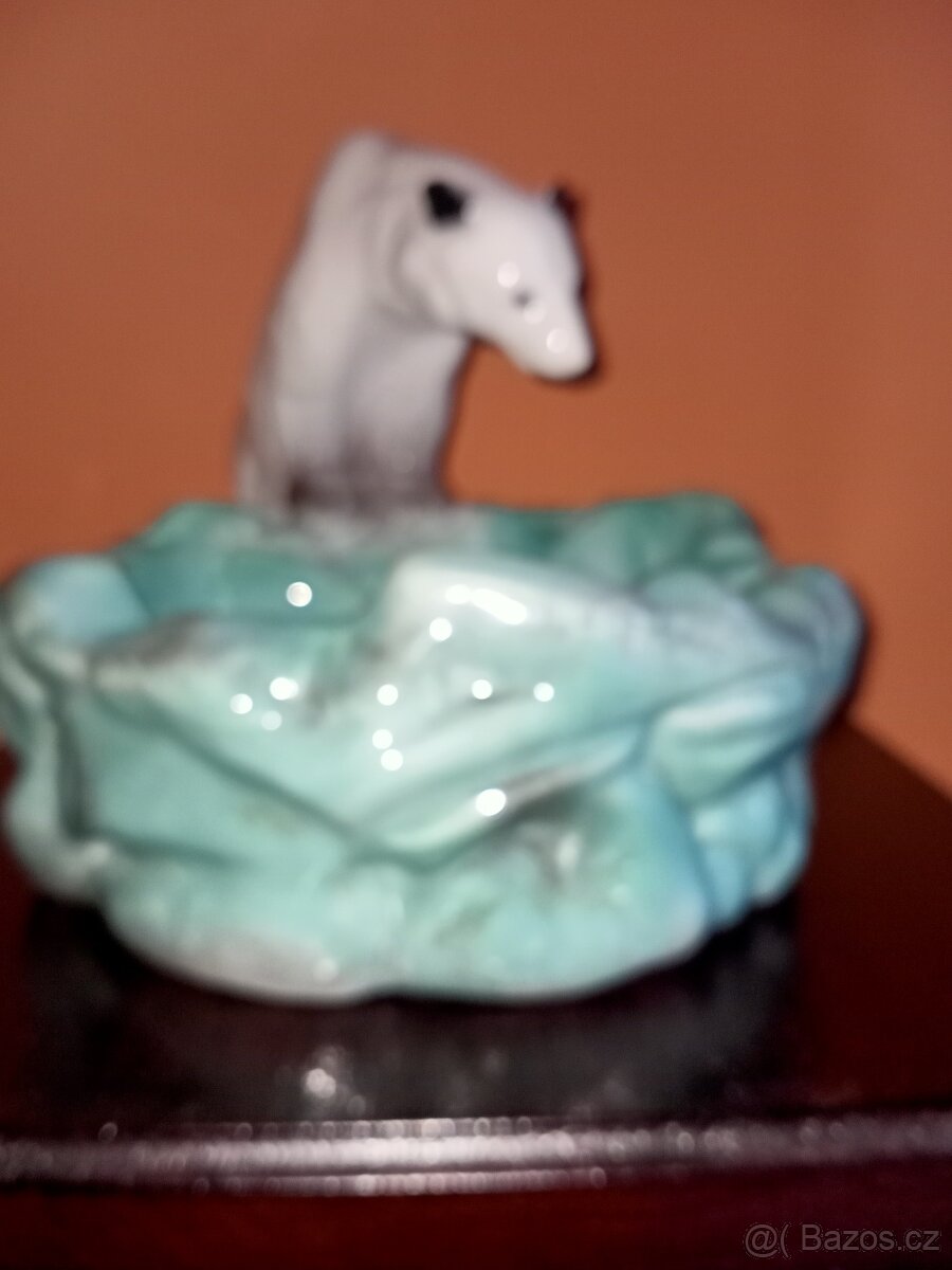 Popelník s medvědem. z.n DITMAR URBACH - 7