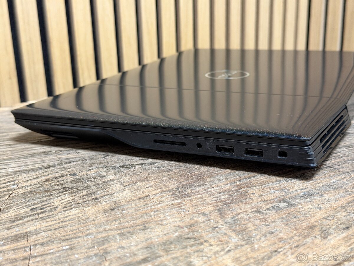 10) DELL G5 15(5500) - i7-10750H, 16GB, 1TB, RTX 2070 8GB - 7