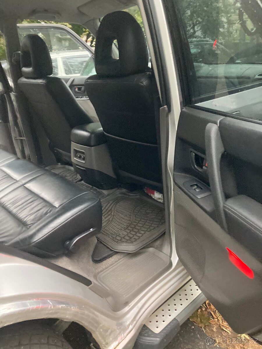 Mitsubishi Pajero wagon - 7