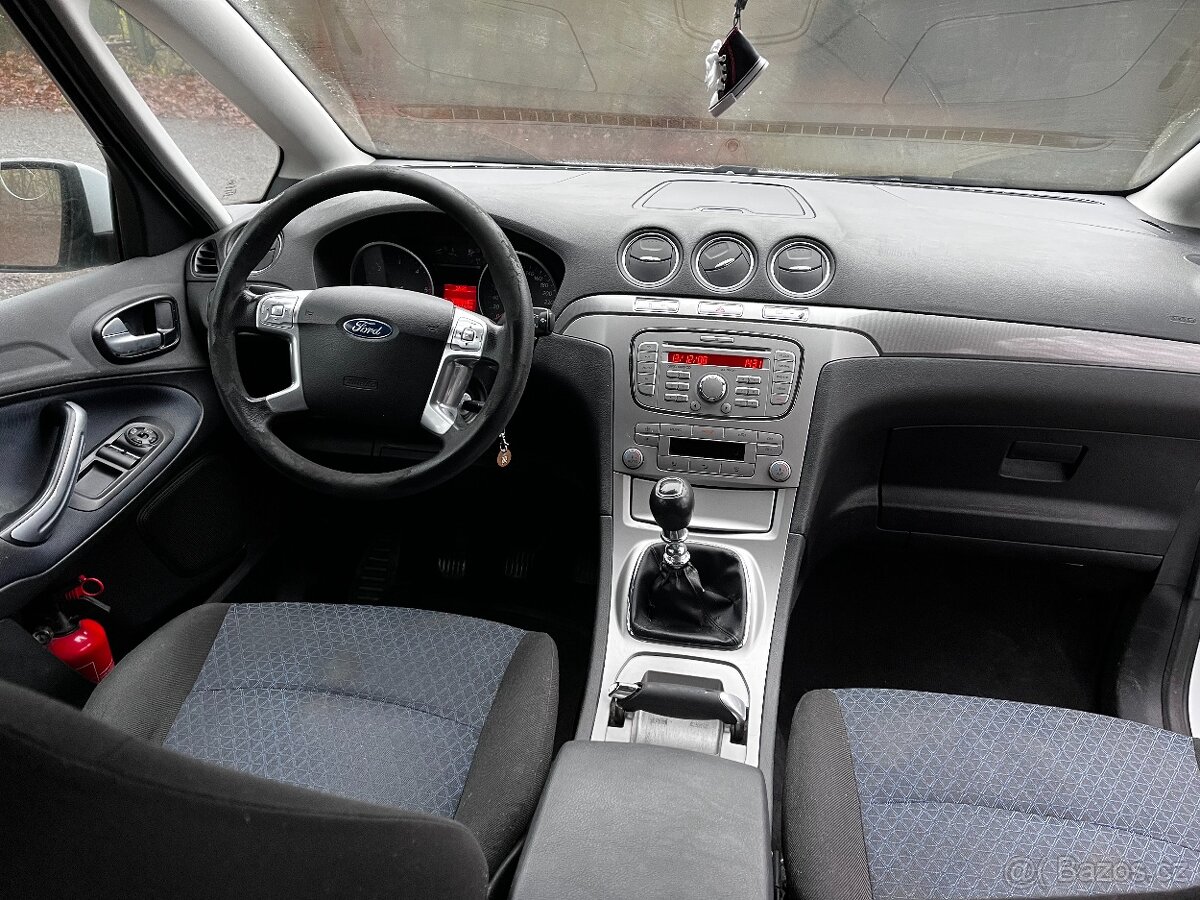 Ford S-MAX, Ford S - MAX 2.0 TDCI TAŽNÉ - 7