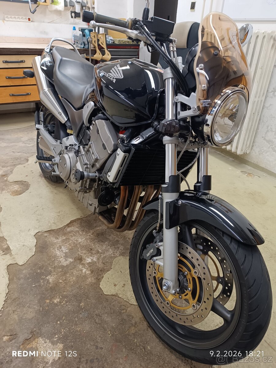 Honda CB900f Hornet - 7