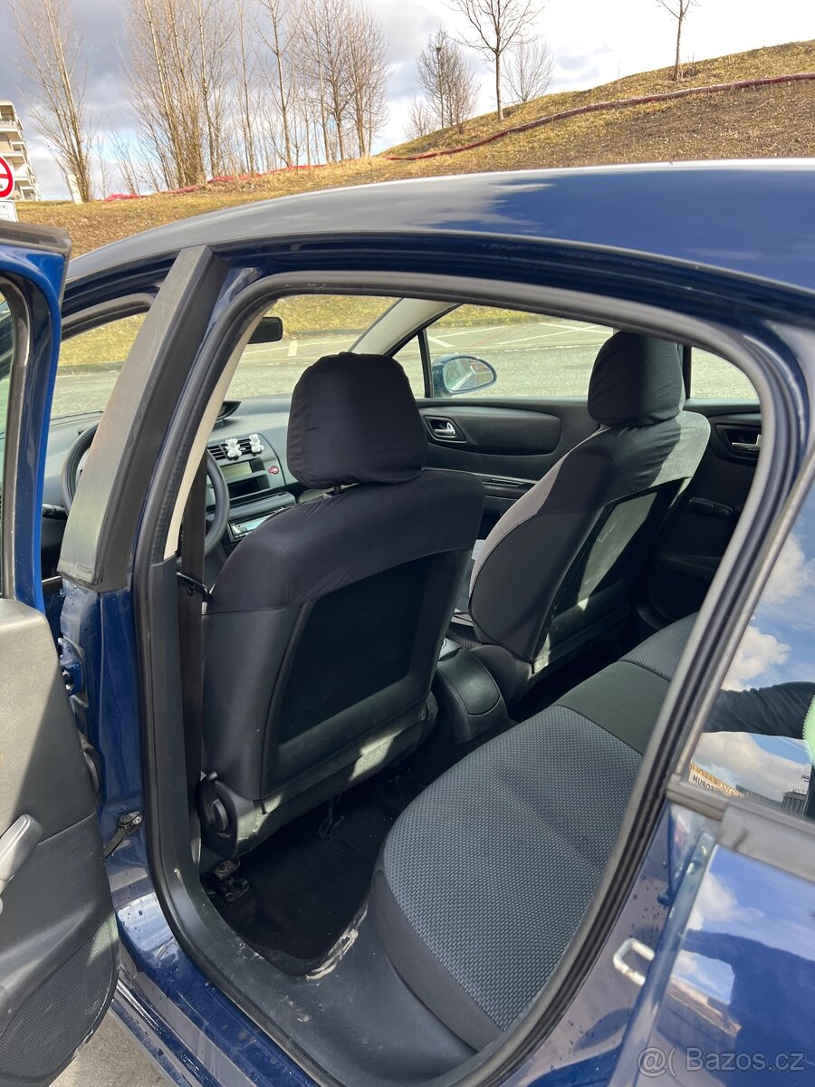 Citroën C4 1.4i 16V, r. 2008 - 7
