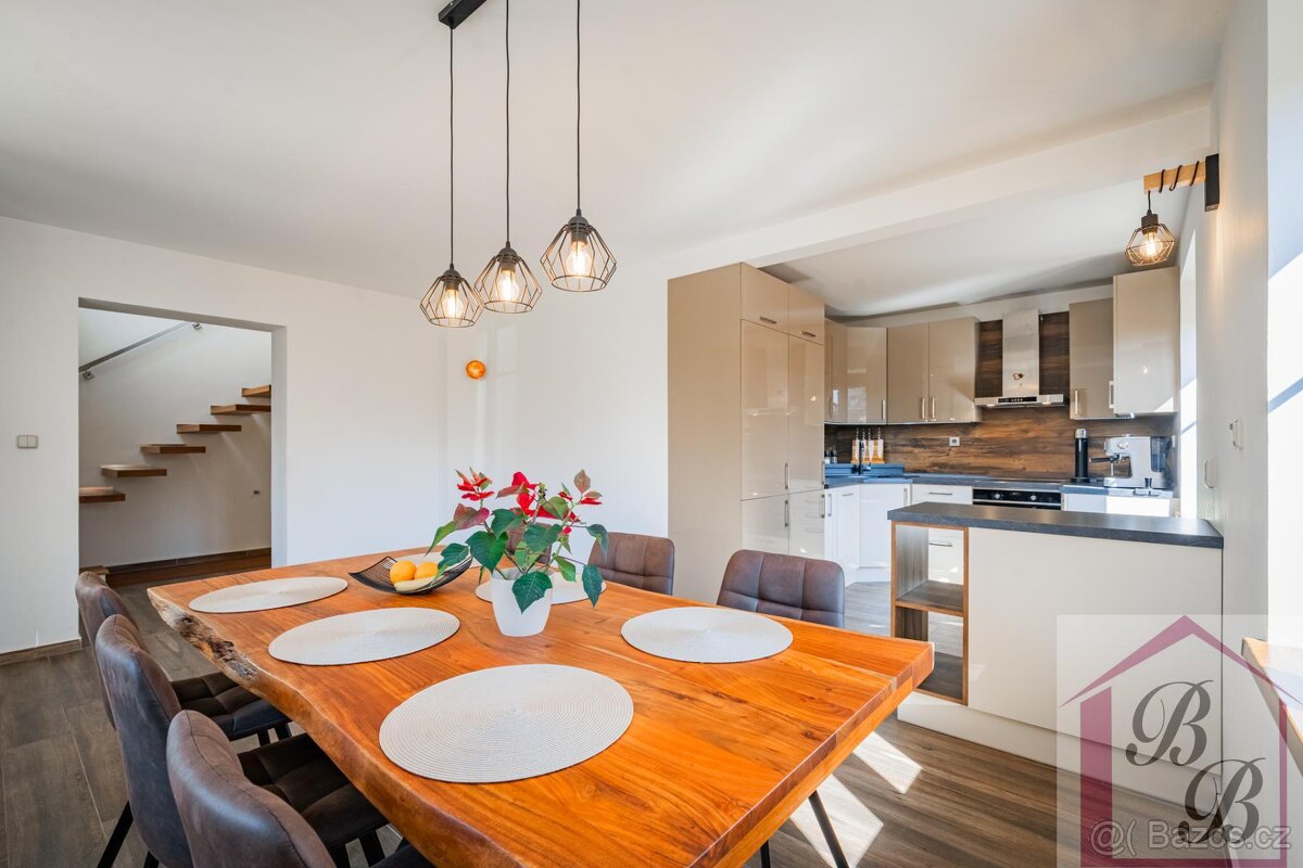 Prodej rodinného domu 6+kk se zahradou, Svijanský Újezd, okr - 7