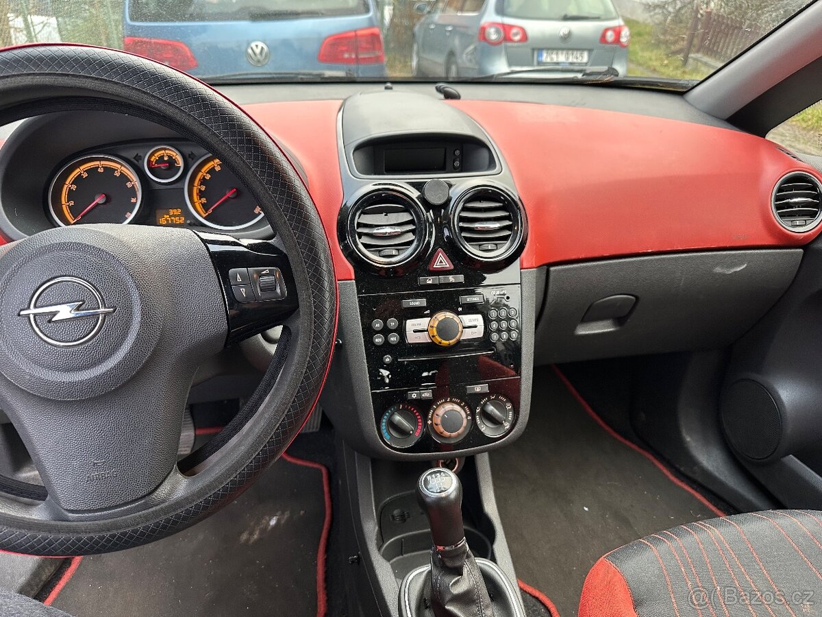Prodám Opel Corsa 1.2 - 7
