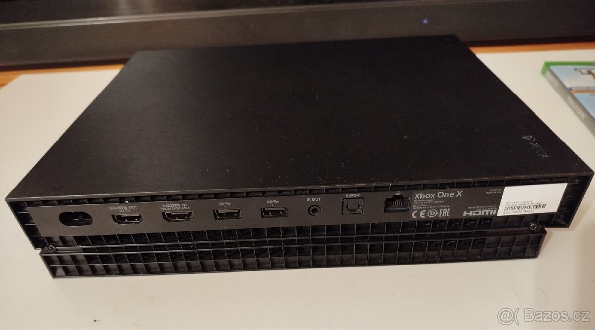 Xbox One X, 12 her pro děti - 7